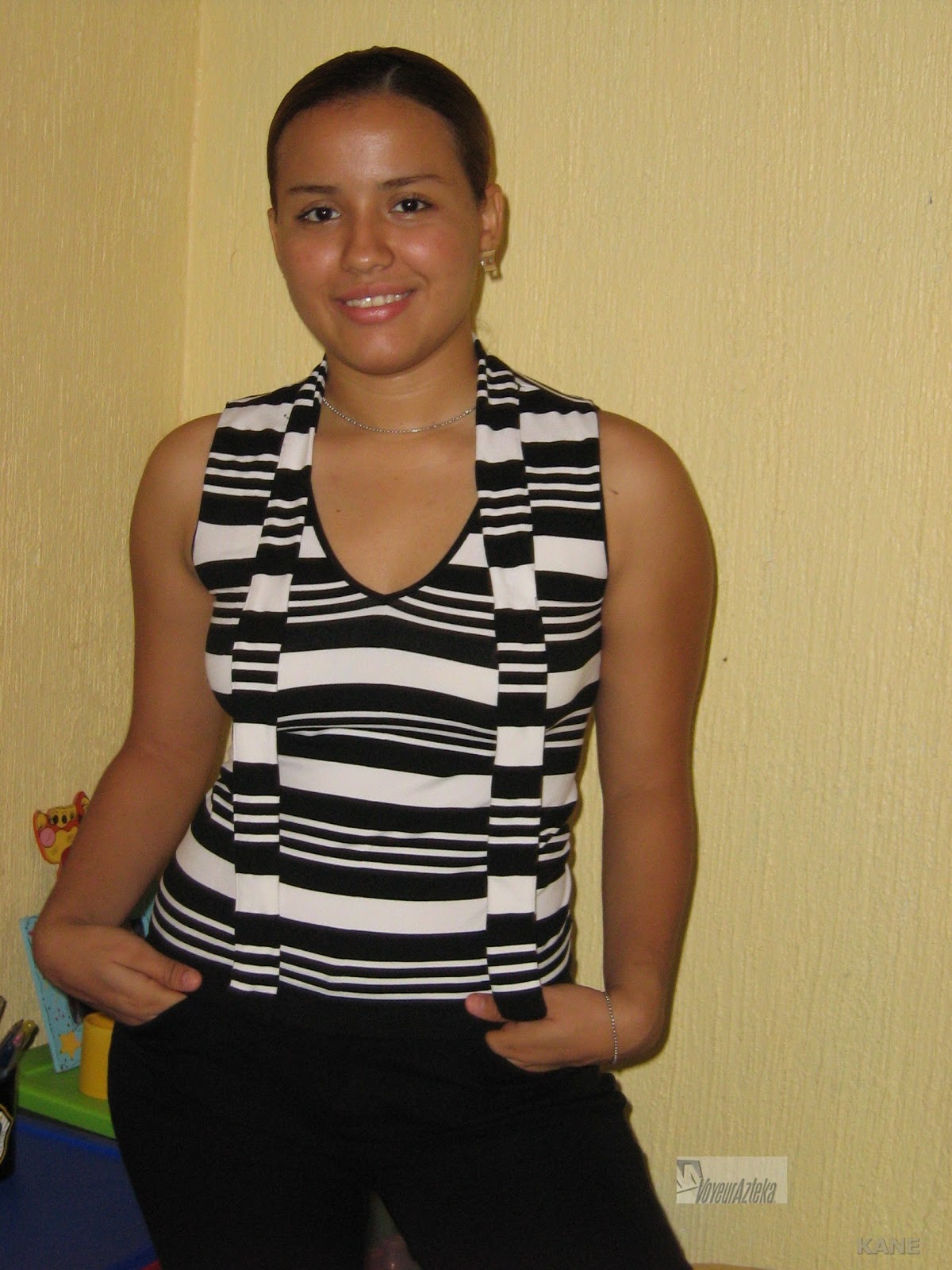 Pavas Famosas: le roban fotos a esta linda mexicana donde esta desnuda