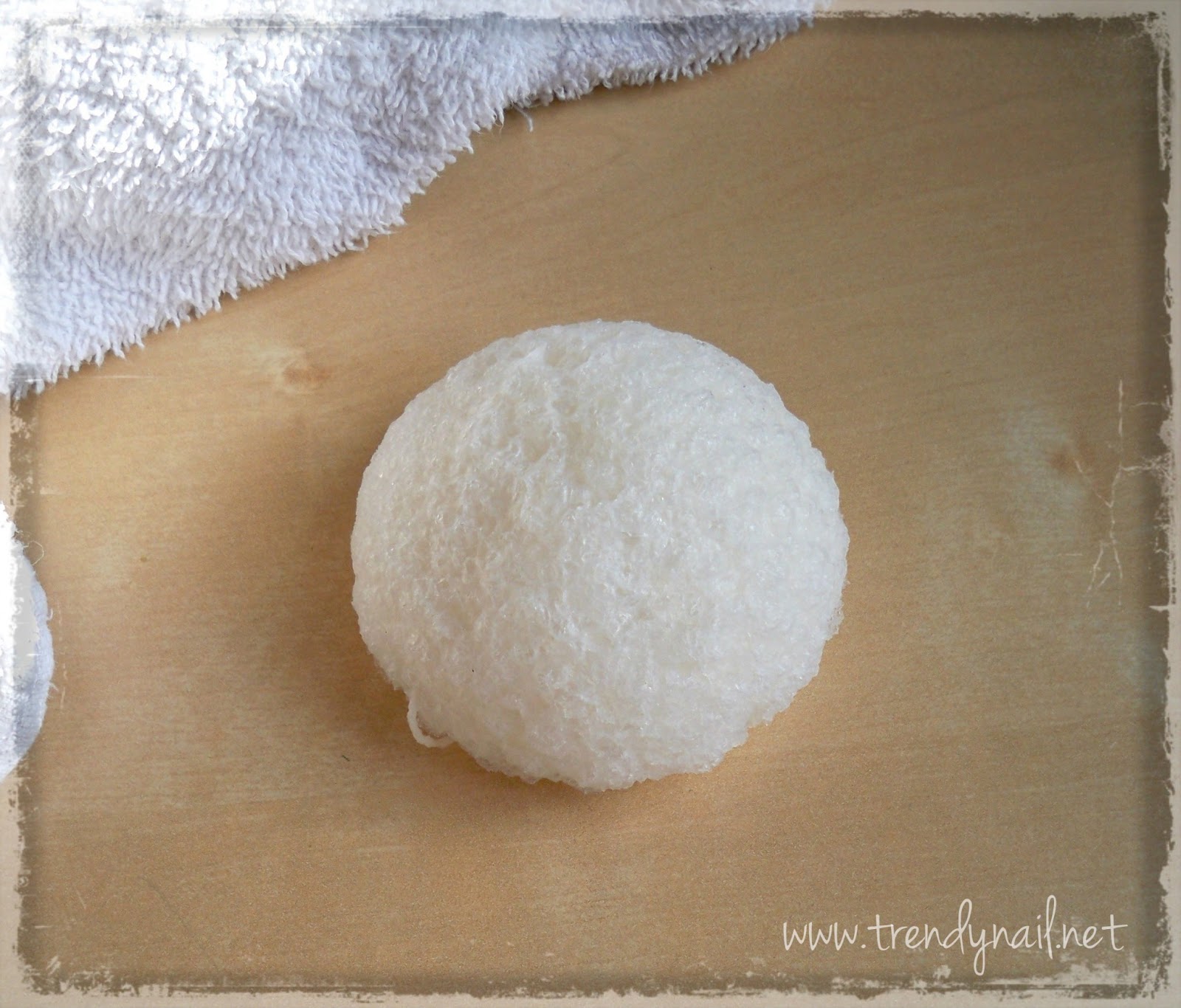 Konjac Sponge due marche a confronto (Kiko Make Up Milano, The Konjac