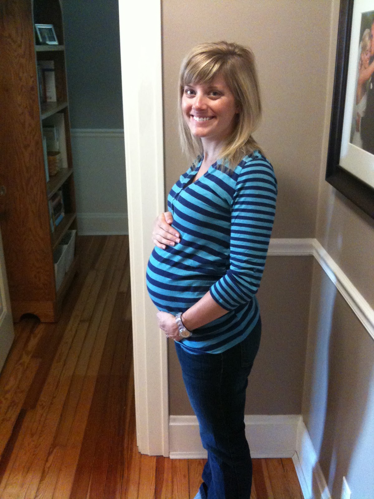 Roses on Rossford Wordless Wednesday (Baby Bump 24 Weeks)