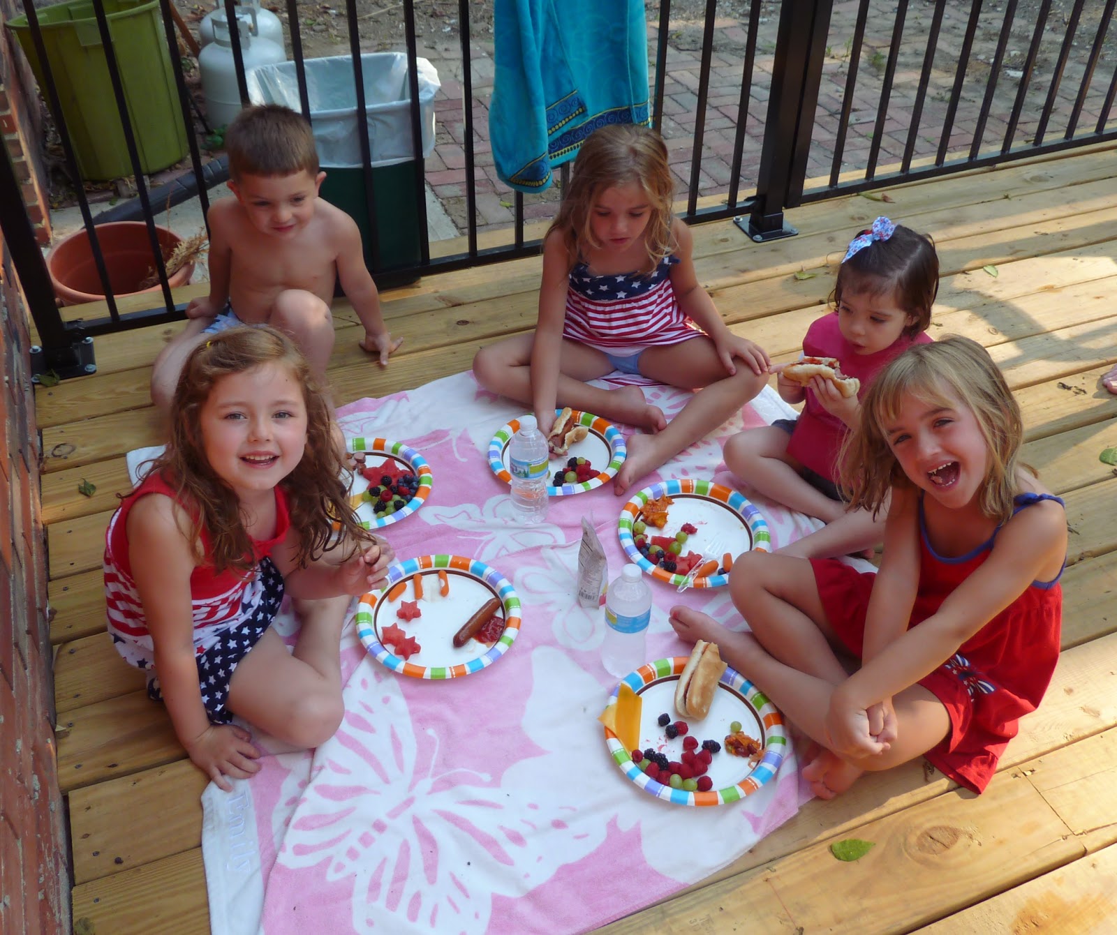 THE WARNER FAMILY Pool Party!