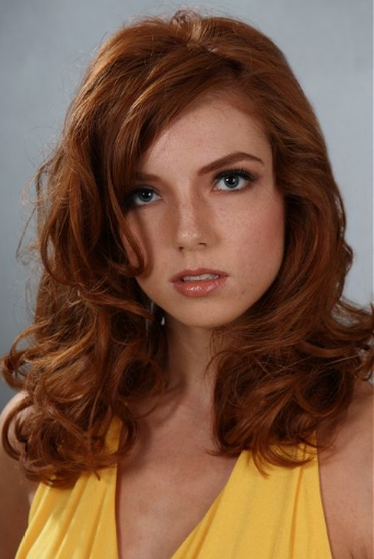 fashion hairstyles women curly