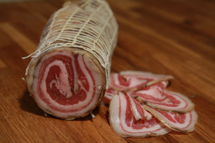 Detalhes&Minúcias Pancetta feita em casa