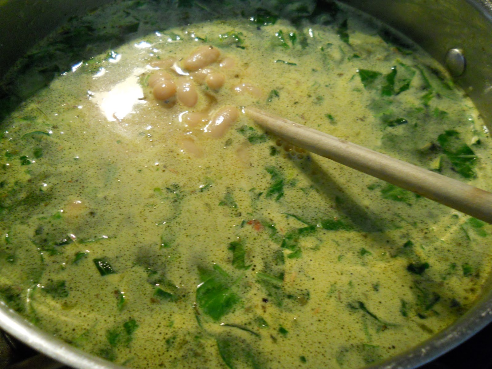 Fergie's Bites Collard Greens and White Bean Soup