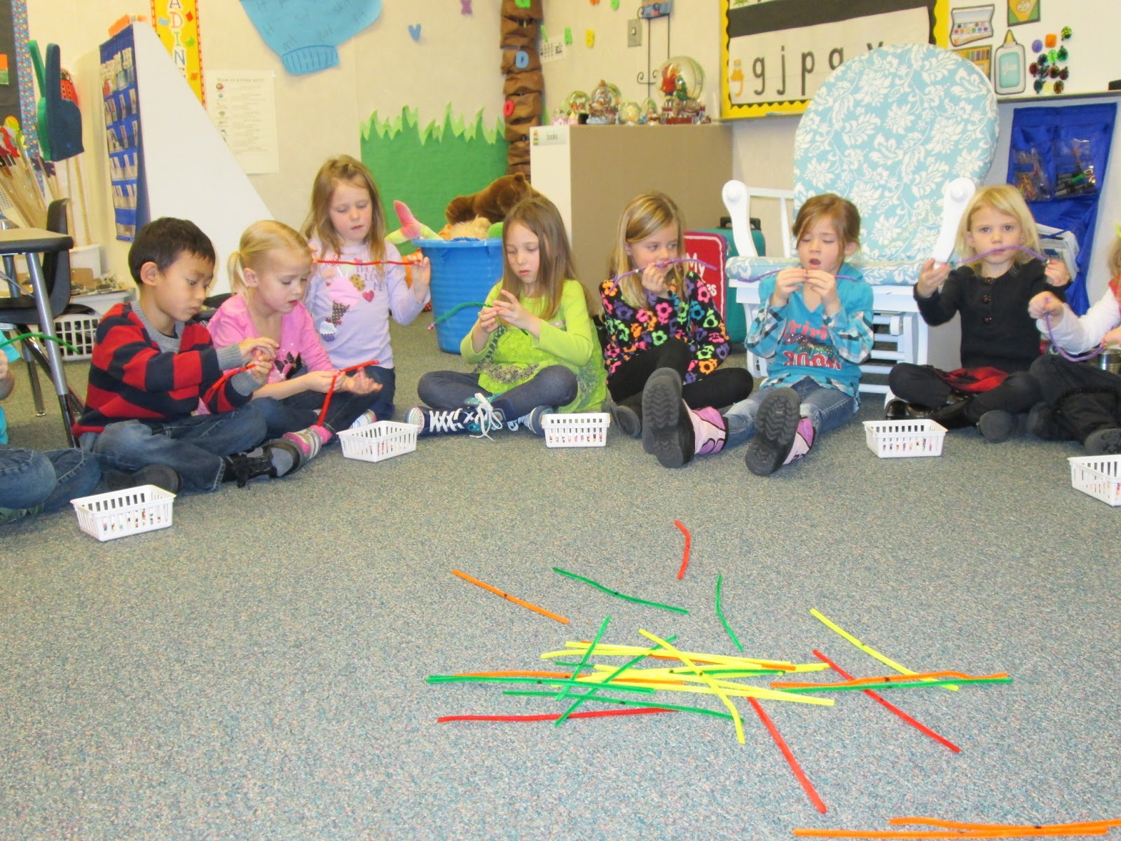 Mrs. Taft's Kindergarten Class: Community Helpers
