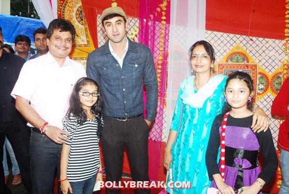 Asit Modi, Ranbir Kapoor - (6) - Ranbir Kapoor on location of 'Taarak Mehta Ka Ooltah Chashmah'