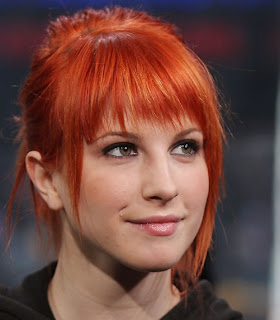 Short Bob Hairstyles Hayley Williams Golden Brown Hair Highlights