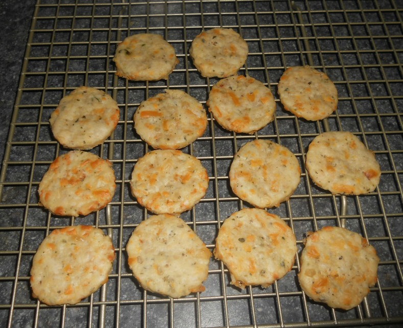 Crackers for Daring Bakers HezziD's Books and Cooks