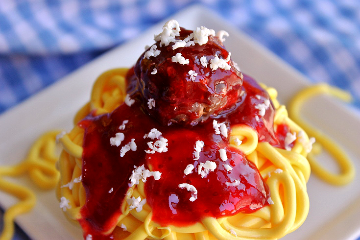 These Spaghetti and Meatballs Cupcakes would make the perfect family dessert prank or Lady And The Tramp party treat! Use Strawberry Jam for the sauce, Ferrero Rocher chocolates for the meatballs, and shaved White Chocolate for the parmesean cheese.