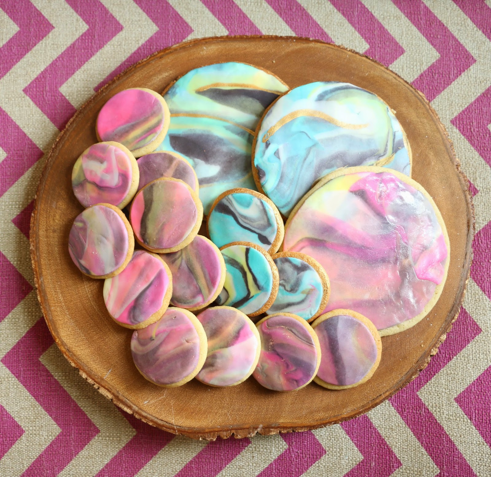 A Kailo Chic Life Marbled Fondant Sugar Cookies