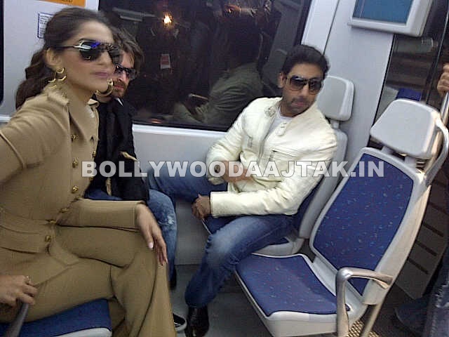 1 - Sonam Kapoor, Abhishek Bachchan and Neil Nitin Mukesh promote players in delhi
