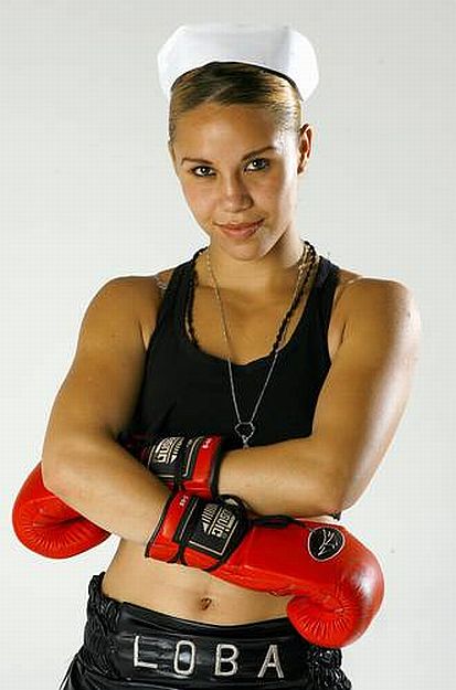 Zulina+Munoz+-+La+Loba+-+female+boxers+-+women+boxing.jpg