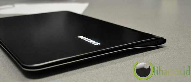 10 Gadget Berwarna Hitam yang paling Keren tahun 2013 3