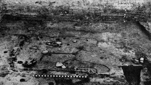 Case study of burials at inamgaon image