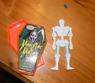 monster mates compressed candy skeleton in coffin