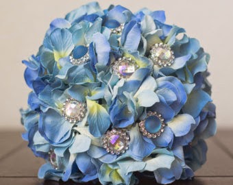 wedding flowers blue and white winter
