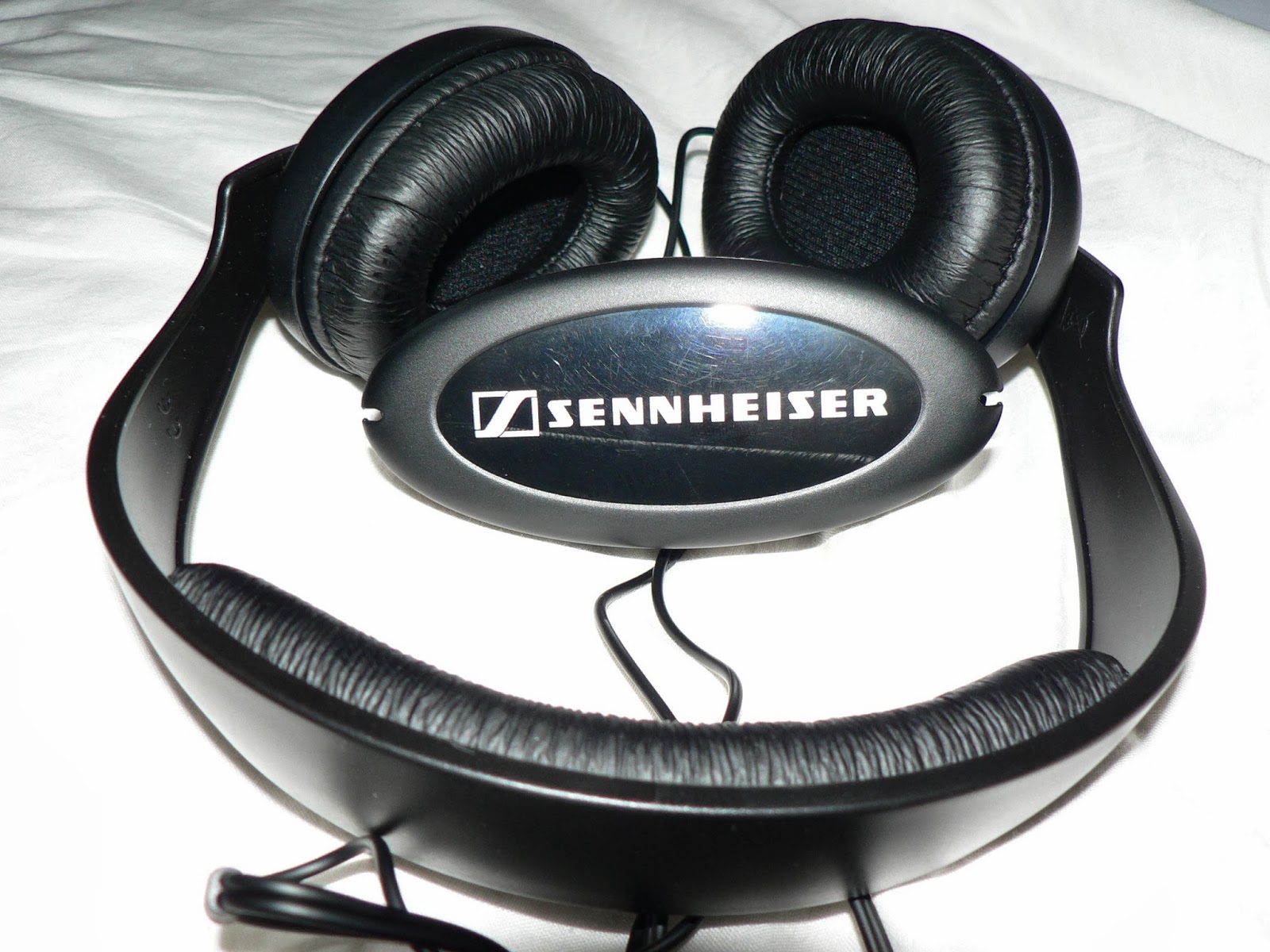 The Life's Way: Product Review - Sennheiser HD202 II - Over Ear Headphones