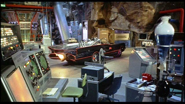 batman+batcave+KGrHqFHJB8E63O5fEBO36WDsuNw60_3.JPG