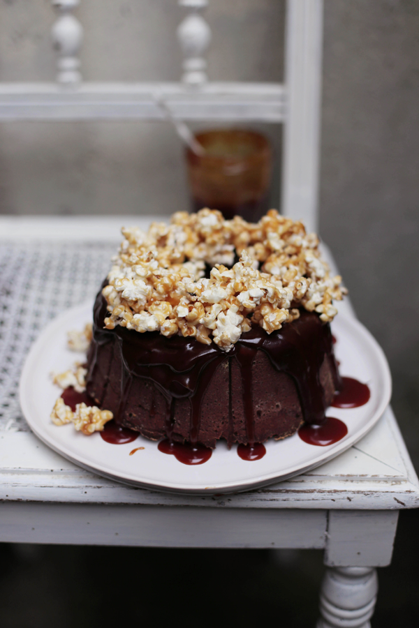 Fräulein Klein NutellaBananenKuchen mit KaramellPopcorn