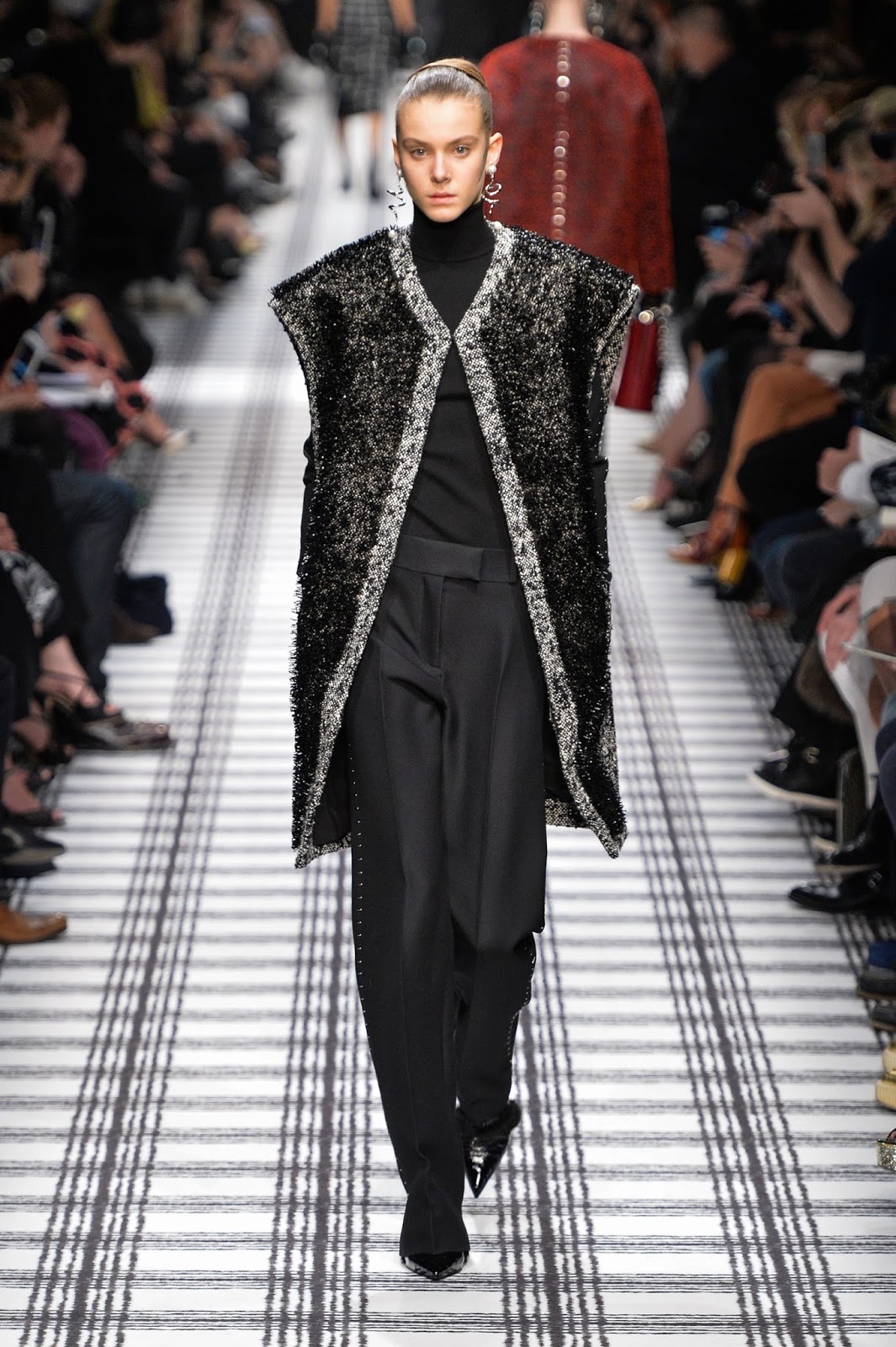balenciaga怎么读 百度知道