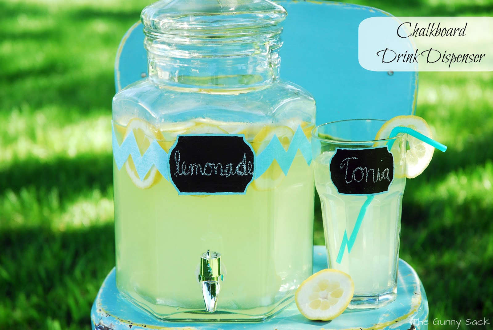 Easy Chalkboard Labels for Summer Drink Station