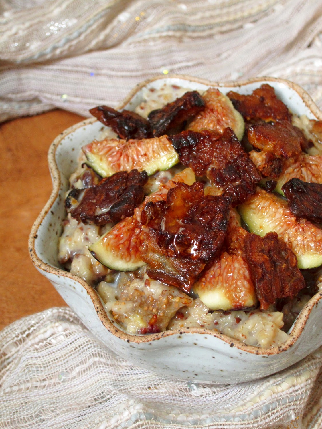 The Oatmeal Artist MapleBacon Oatmeal with Figs