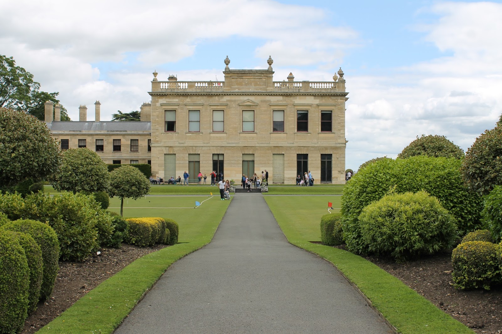 JibberJabberUK Brodsworth Hall gardens