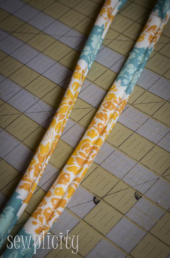 Sewplicity TUTORIAL Corded Fabric Handles