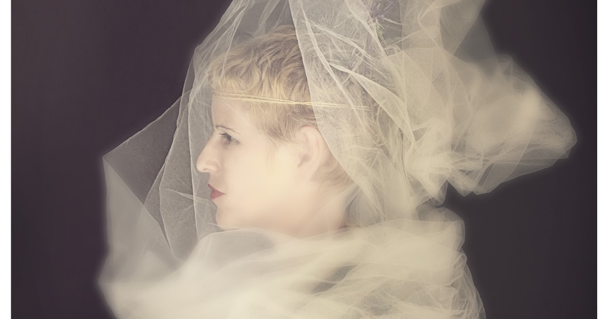 Julia D. Velázquez BEATRIZ MARCOS OTERUELO