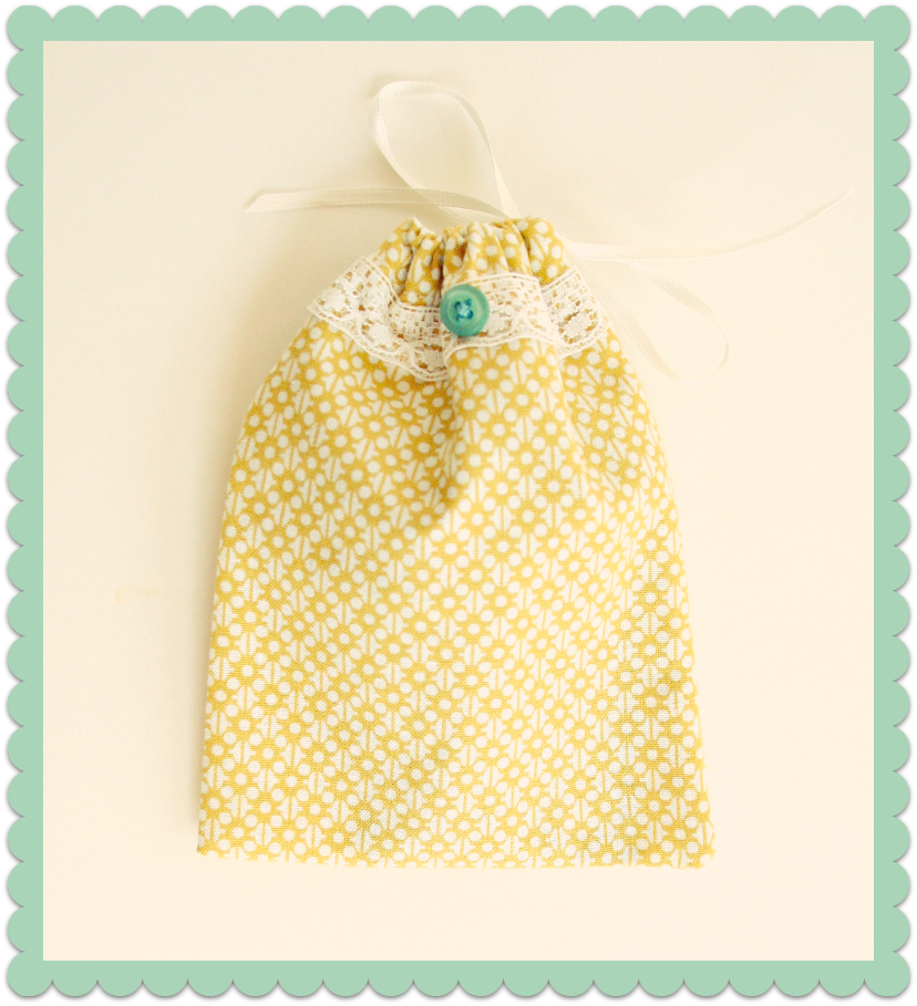 andrea creates Drawstring Gift Card Bag Tutorial