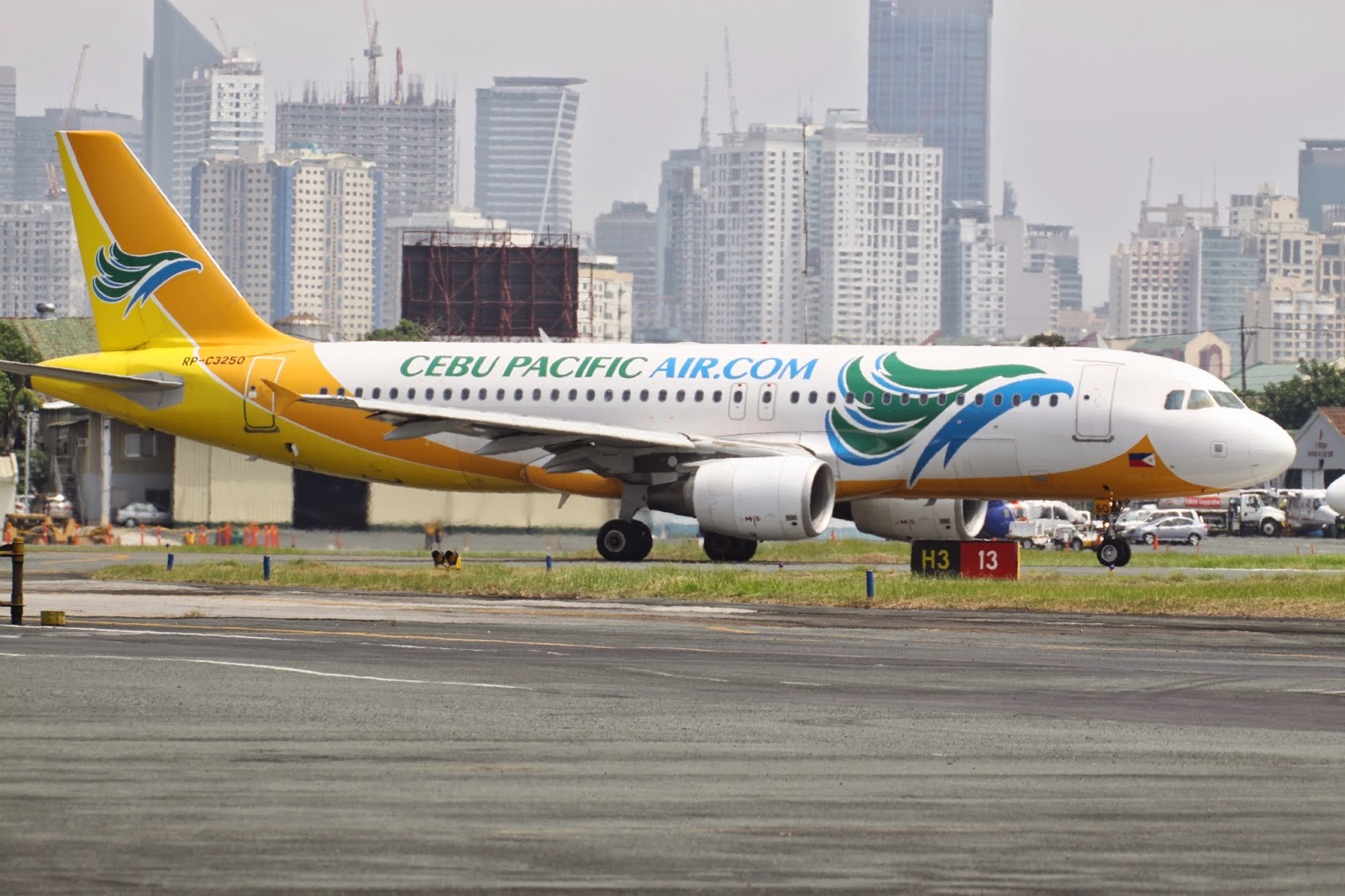 Cebu Pacific Flight Review: Roxas to Manila