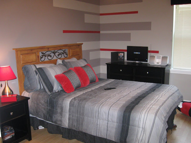 boys red bedroom