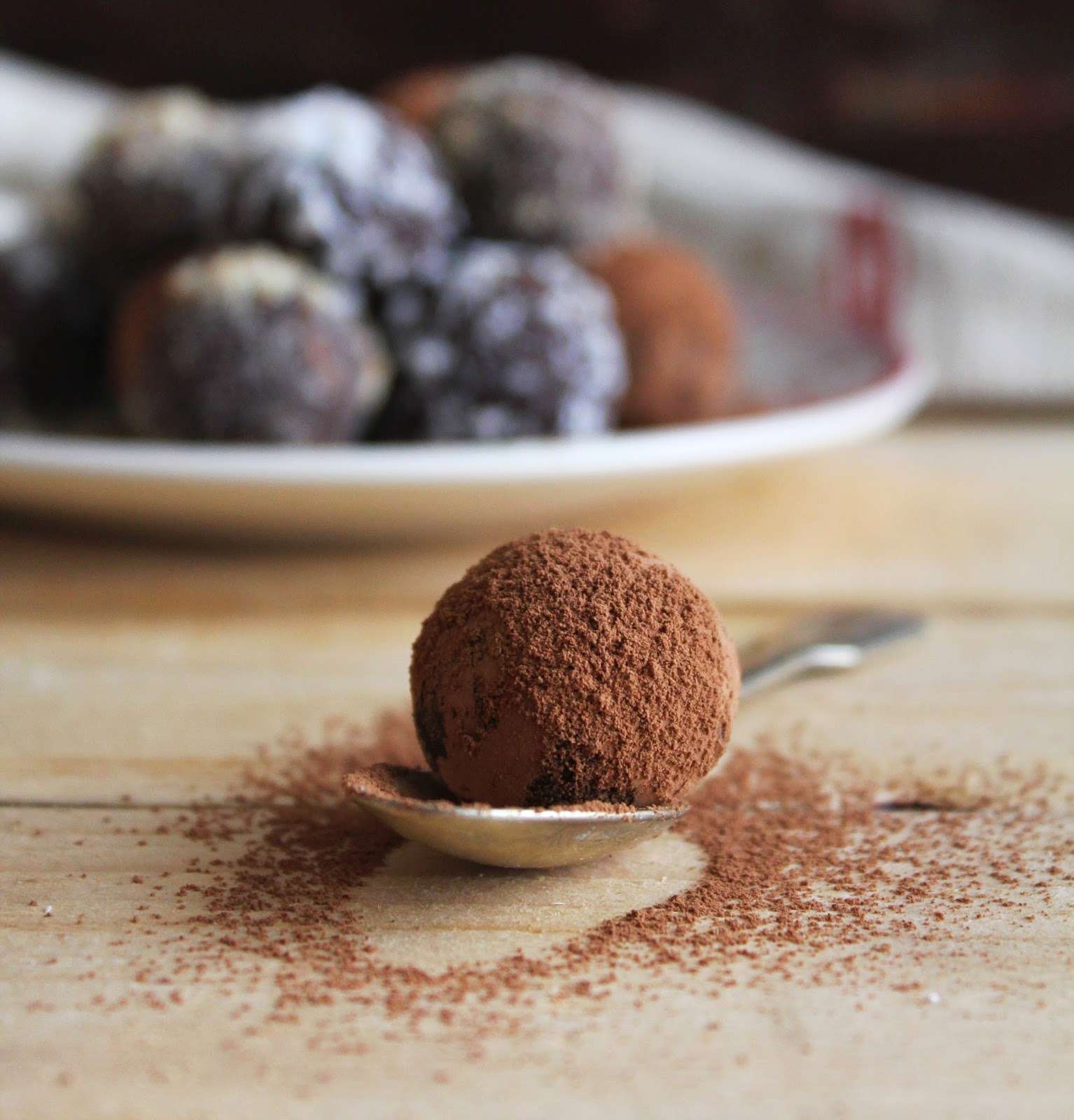 The Best Raw Chocolate Truffle Recipe That Requires Only 5 Minutes