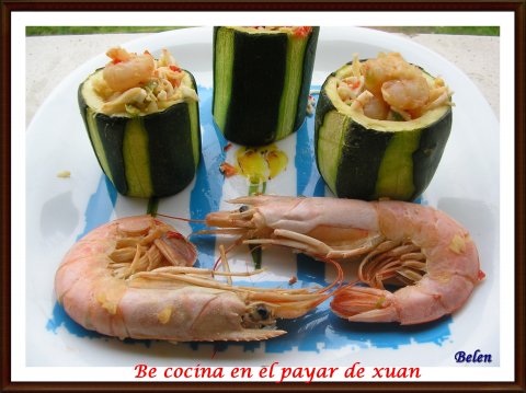 Calabacines Rellenos De Salpicón