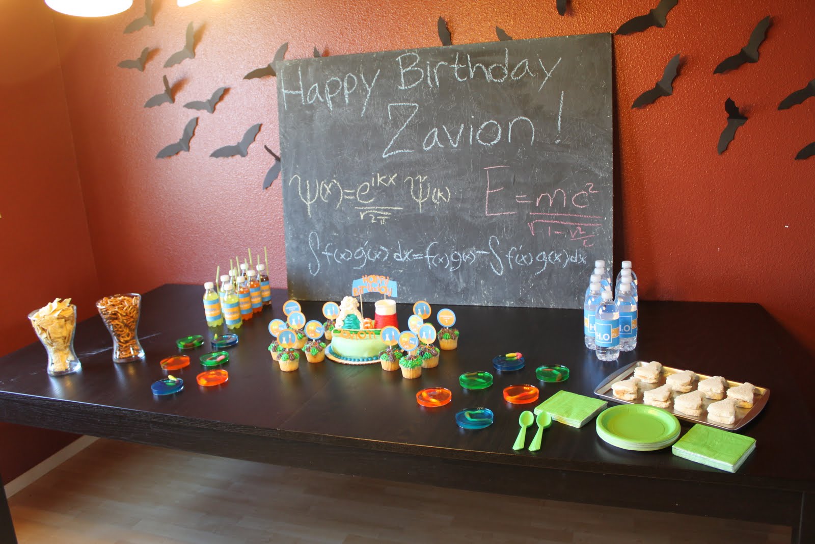 Hello. My name is Mommy. A science birthday partyPart 1...