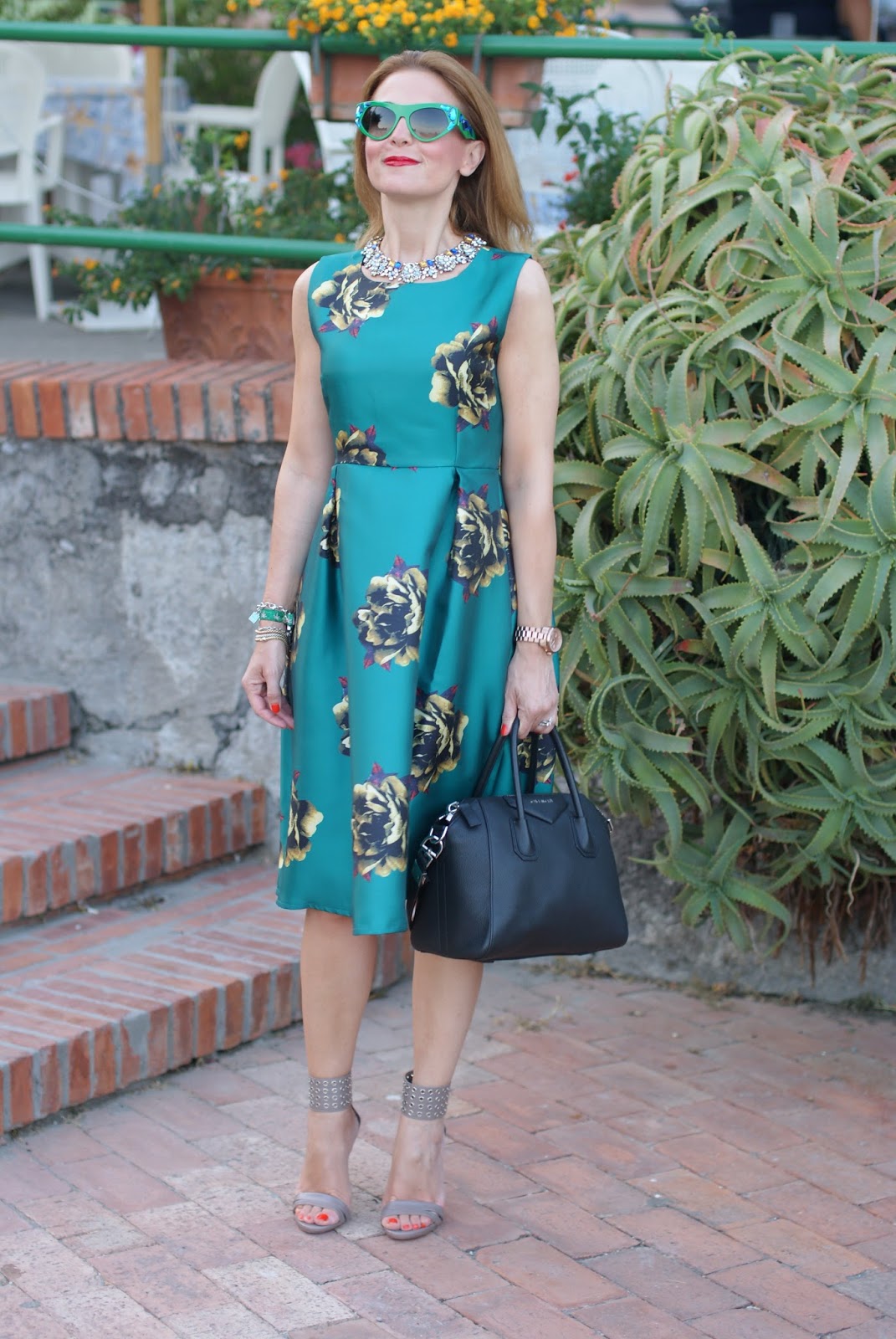 Choies green midi dress, Le Silla sandals and Prada Voice sunglasses found on Giarre on Fashion and Cookies fashion blog, fashion blogger style