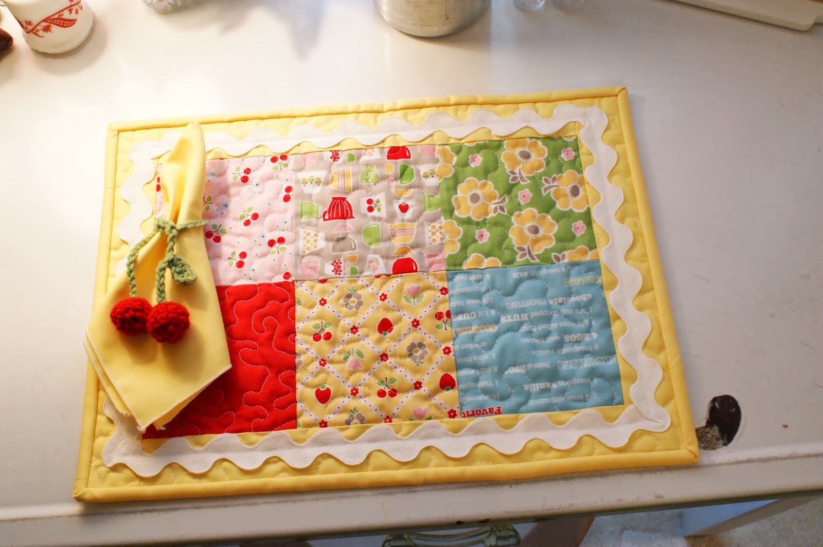 cotton pickin' fun! Placemats With Bake Sale Fabric!