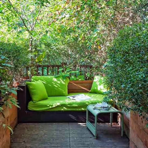 park in a narrow area backyard park in a narrow area backyard