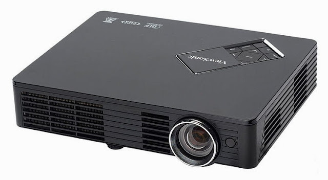 У льтрапортативный LED проектор ViewSonic PLED-W500 