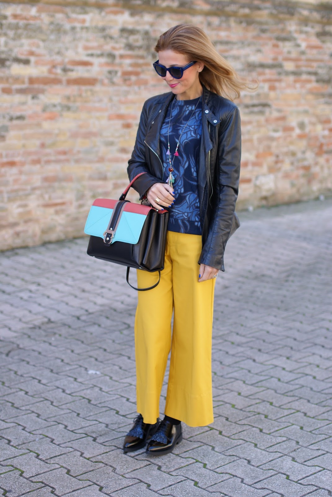 Paula Cademartori Faye handbag, yellow pants and Hype Glass on Fashion and Cookies fashion blog