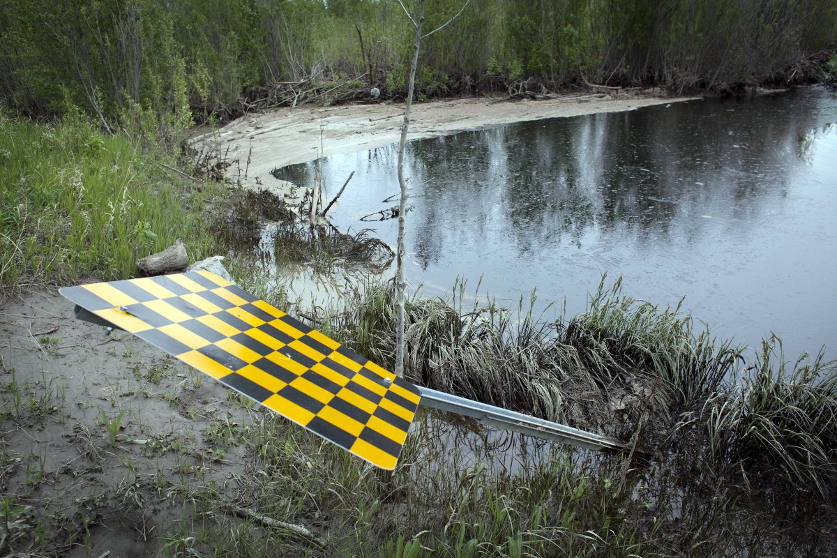 White Wolf Alberta Oil Spill Will Take Months To Clean Up (VideoPhotos)