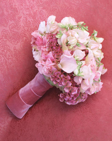 Flower Bouquets on Velvet Pink Wedding Bouquet Jpg