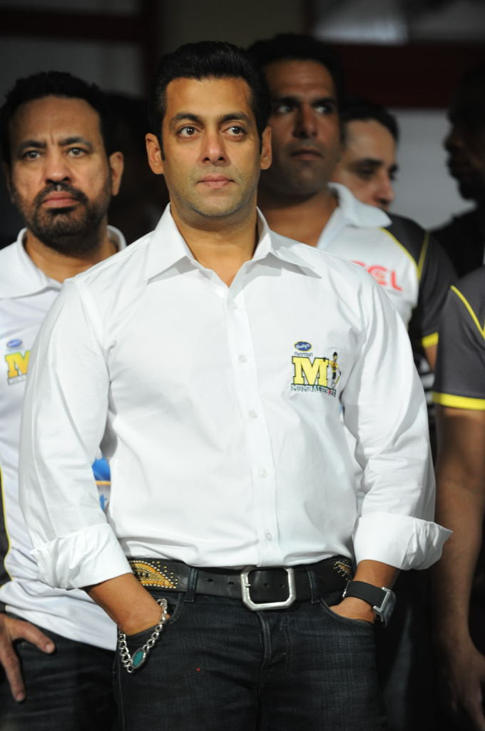 Bollywood Actresses at CCL 2 Opening Ceremony in Dubai1 - Hot Babes at CCL 2 Opening Ceremony