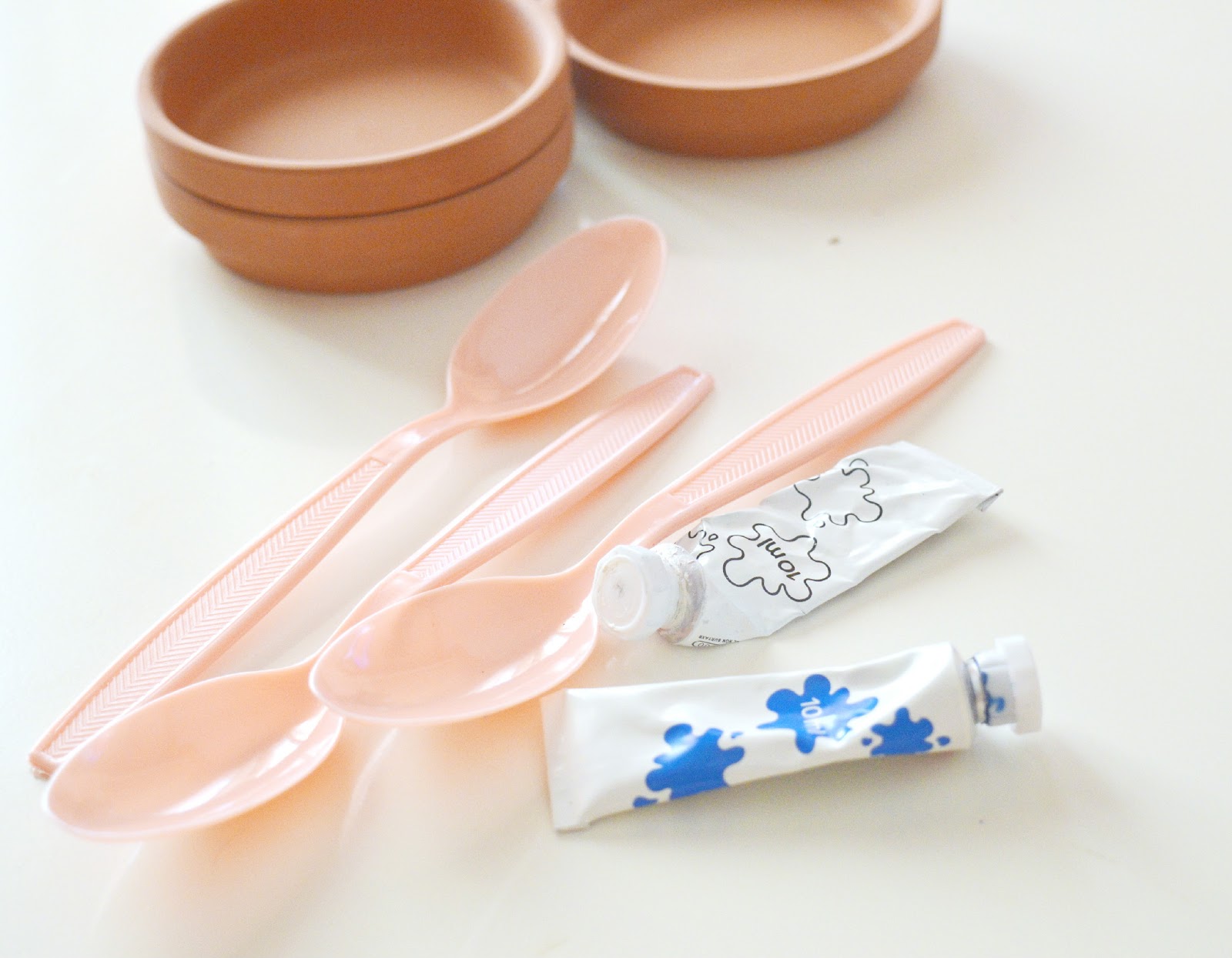 Painted terracotta coasters DIY! happy girly crafty