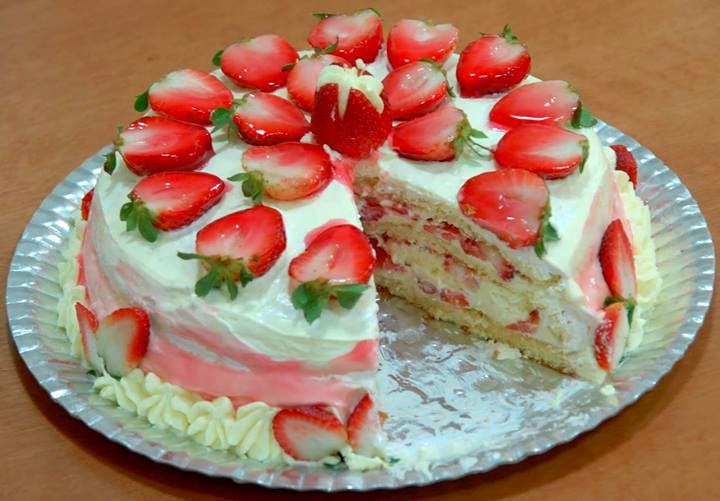 Vanilla Cake with Strawberry recipe