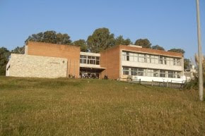 EDIFICIO LICEO 2 DE COLONIA