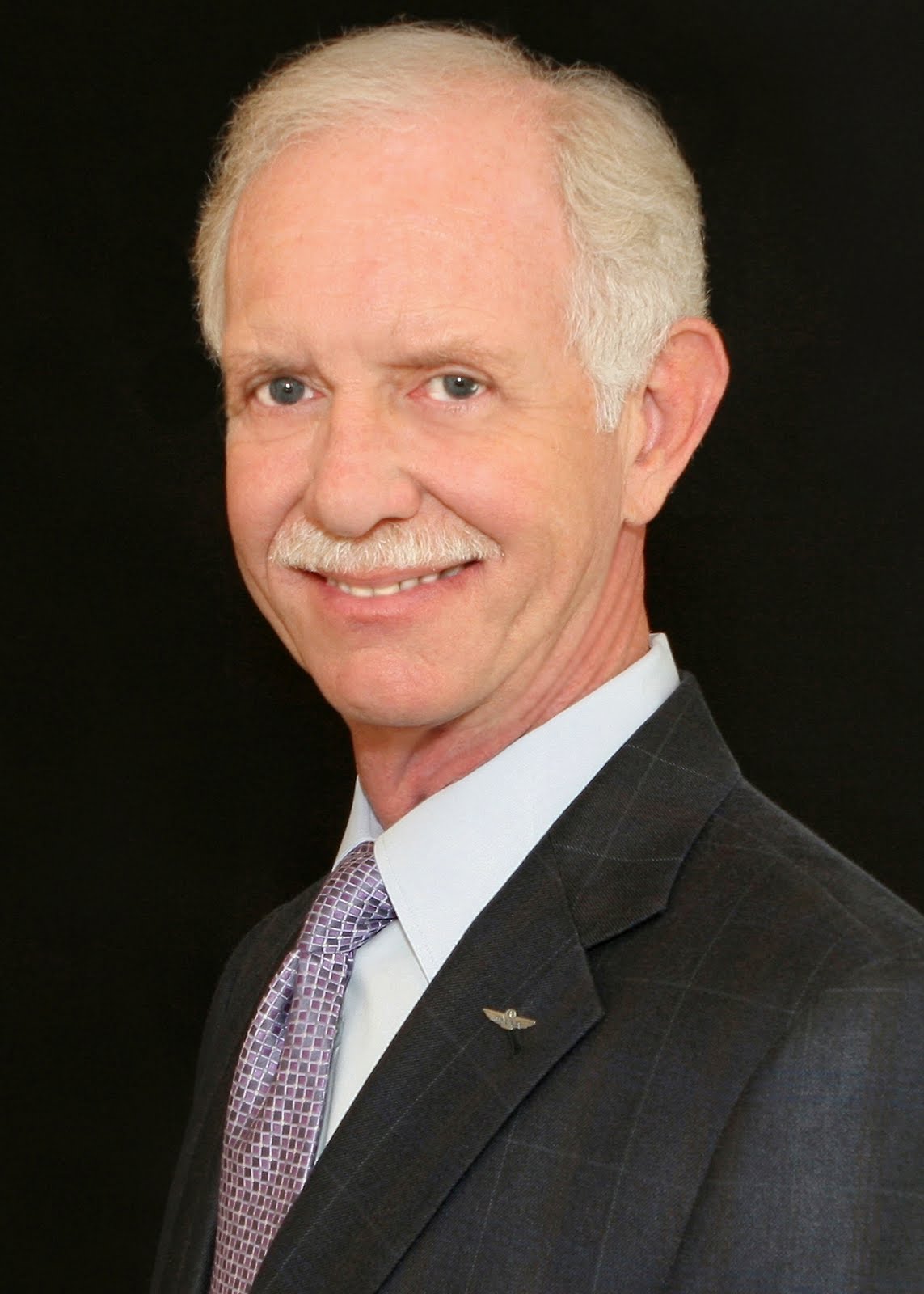 LA Media Watch News Entertainment Information 'Sully' taking to