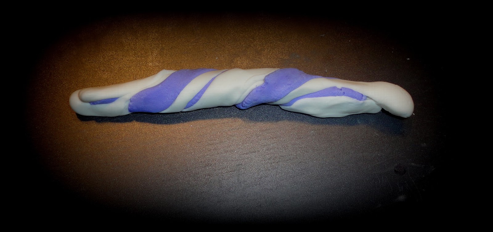 How to create a marble look with fondant