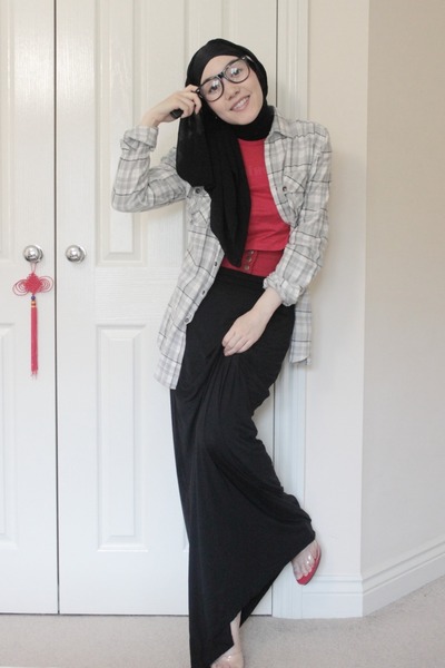 Hijab fashion with boots Hijab fashion with boots