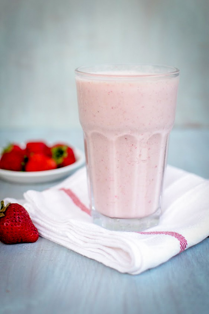 Strawberry Banana Oatmeal Smoothie Forks N Knives