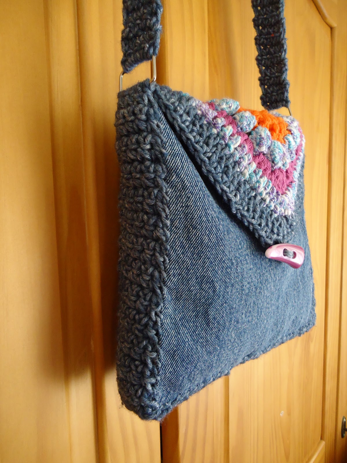 Azul de Xálima: Bolso pequeño de tela vaquera y crochet